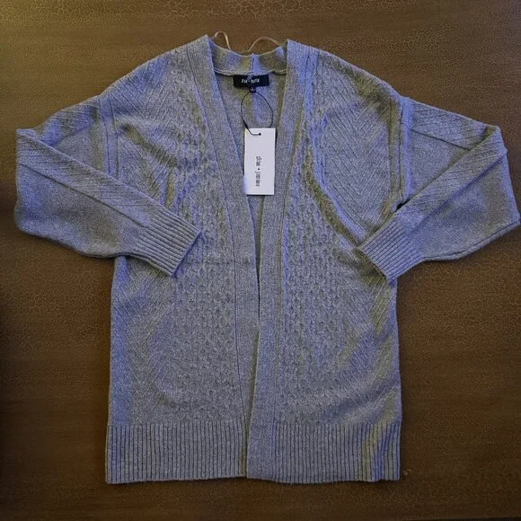 Grey Knitted Cardigan Sweater - Chloe + Jasmine Size Small NWT - Picture 1 of 4